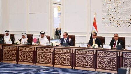 السيسي لمجتمع الأعمال القطري: المصريون يرحبون بكم كشركاء في مسيرة التنمية والازدهار