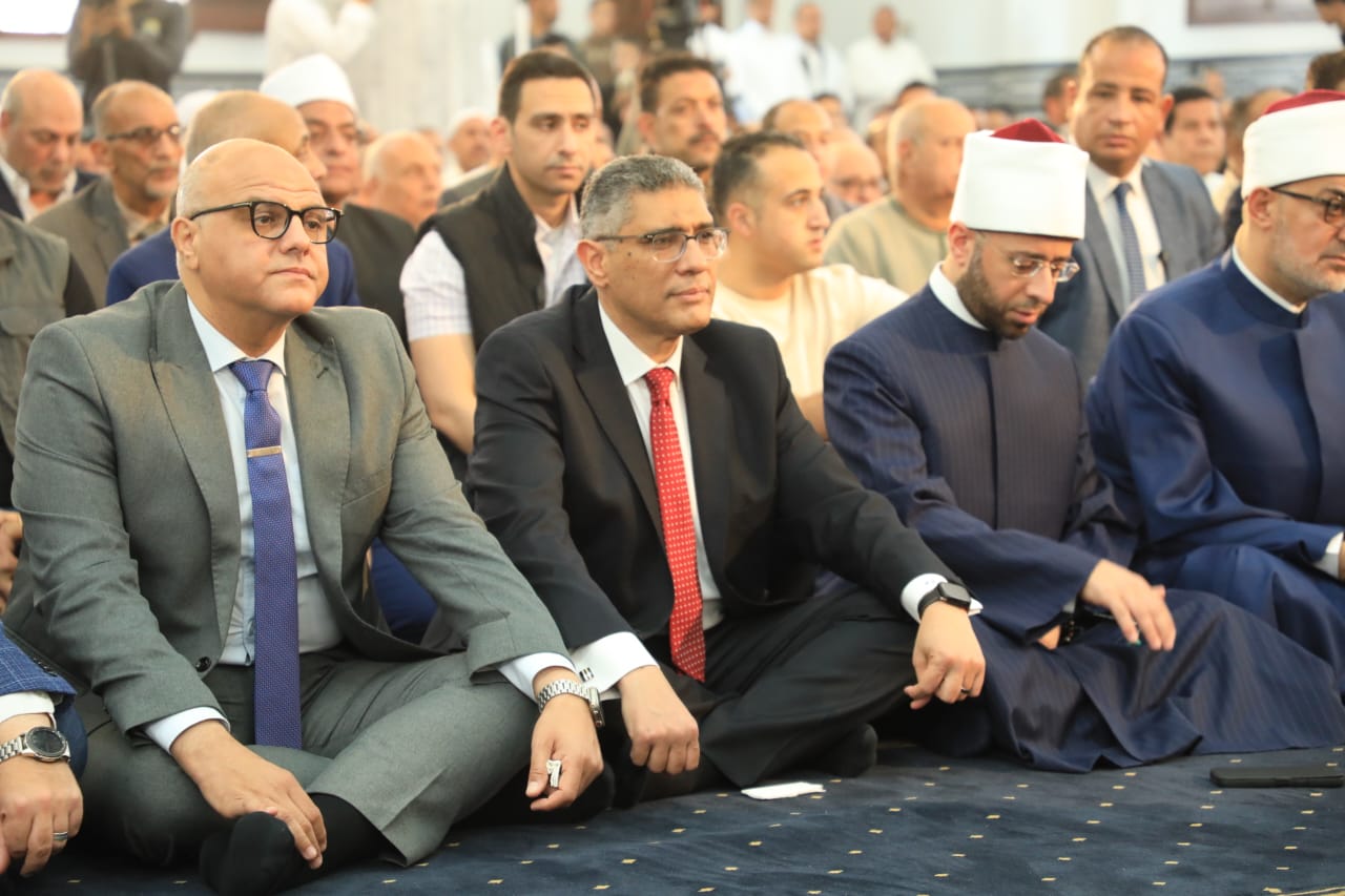 وزير الأوقاف ومحافظ الجيزة يفتتحان مسجد النور بقرية عرب أبو عريضة بالصف.. صور 3 وزير الأوقاف ومحافظ الجيزة يفتتحان مسجد النور بقرية عرب أبو عريضة بالصف.. صور