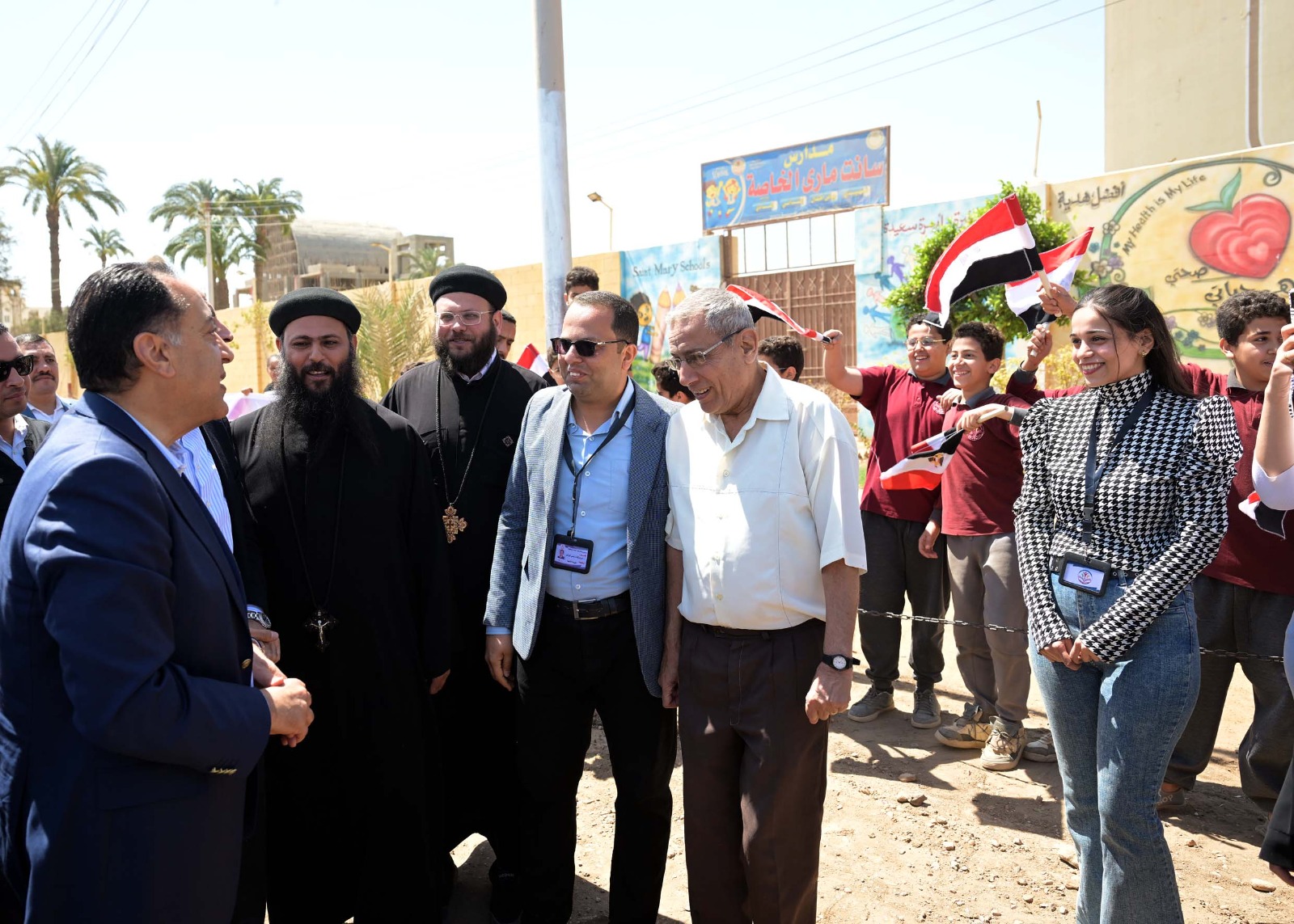 رئيس الوزراء يستأنف جولاته بالمحافظات ويبدأ تفقد عدد من المشروعات الخدمية والتنموية بأسيوط.. صور 5 رئيس الوزراء يستأنف جولاته بالمحافظات ويبدأ تفقد عدد من المشروعات الخدمية والتنموية بأسيوط.. صور