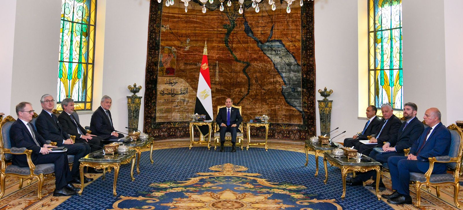 تفاصيل مباحثات السيسي ووزير الخارجية والتعاون الدولي الإيطالي.. صور 2 تفاصيل مباحثات السيسي ووزير الخارجية والتعاون الدولي الإيطالي.. صور