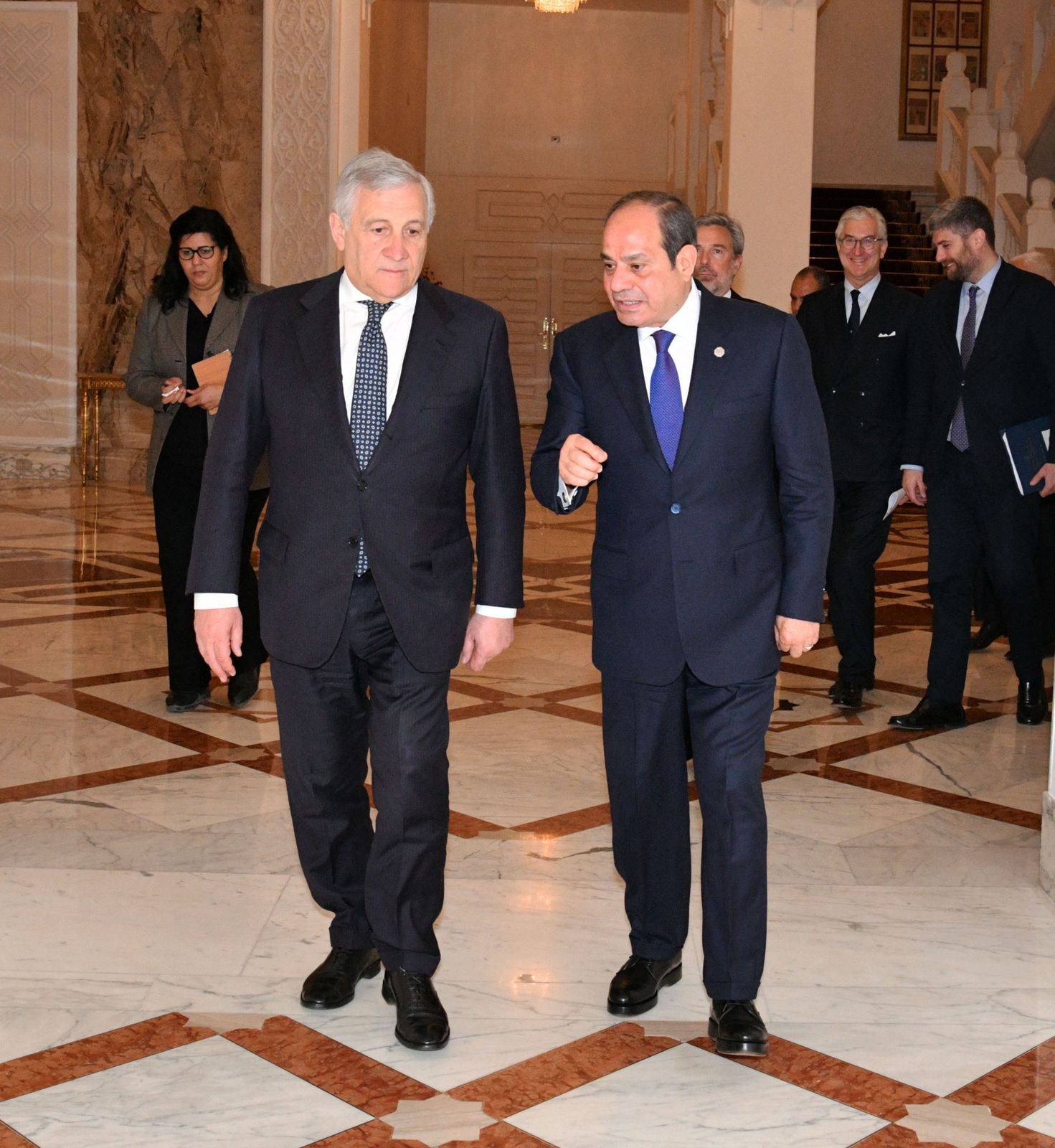 تفاصيل مباحثات السيسي ووزير الخارجية والتعاون الدولي الإيطالي.. صور 4 تفاصيل مباحثات السيسي ووزير الخارجية والتعاون الدولي الإيطالي.. صور