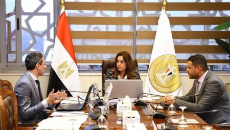 وزيرة التنمية المحلية تستعرض الخطة التدريبية السنوية الجديدة لمركز سقارة
