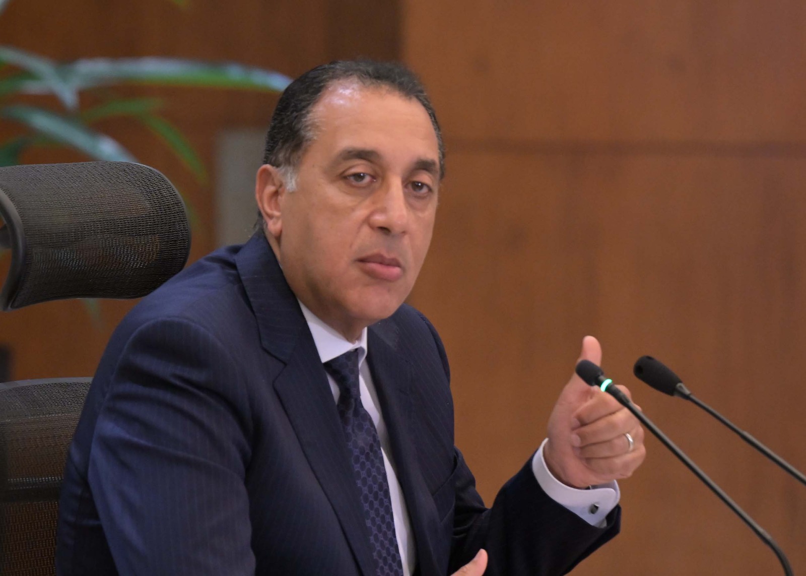 "مدبولي": موسم توريد القمح بدأ منذ 3 أيام والأرقام مبشرة وحجم المورد سيكون أكبر من العام الماضي.. ويثنى على زيارة الرئيس السيسي لقطر والكويت 3 "مدبولي": موسم توريد القمح بدأ منذ 3 أيام والأرقام مبشرة وحجم المورد سيكون أكبر من العام الماضي.. ويثنى على زيارة الرئيس السيسي لقطر والكويت