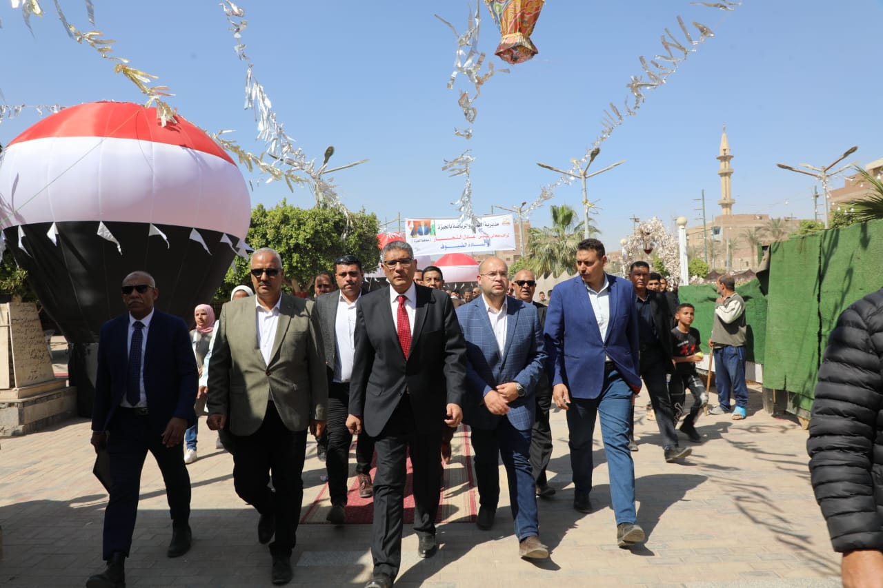 محافظ الجيزة يضع إكليلًا من الزهور على النُّصُب التذكاري لشهداء نزلة الشوبك 1 محافظ الجيزة يضع إكليلًا من الزهور على النُّصُب التذكاري لشهداء نزلة الشوبك