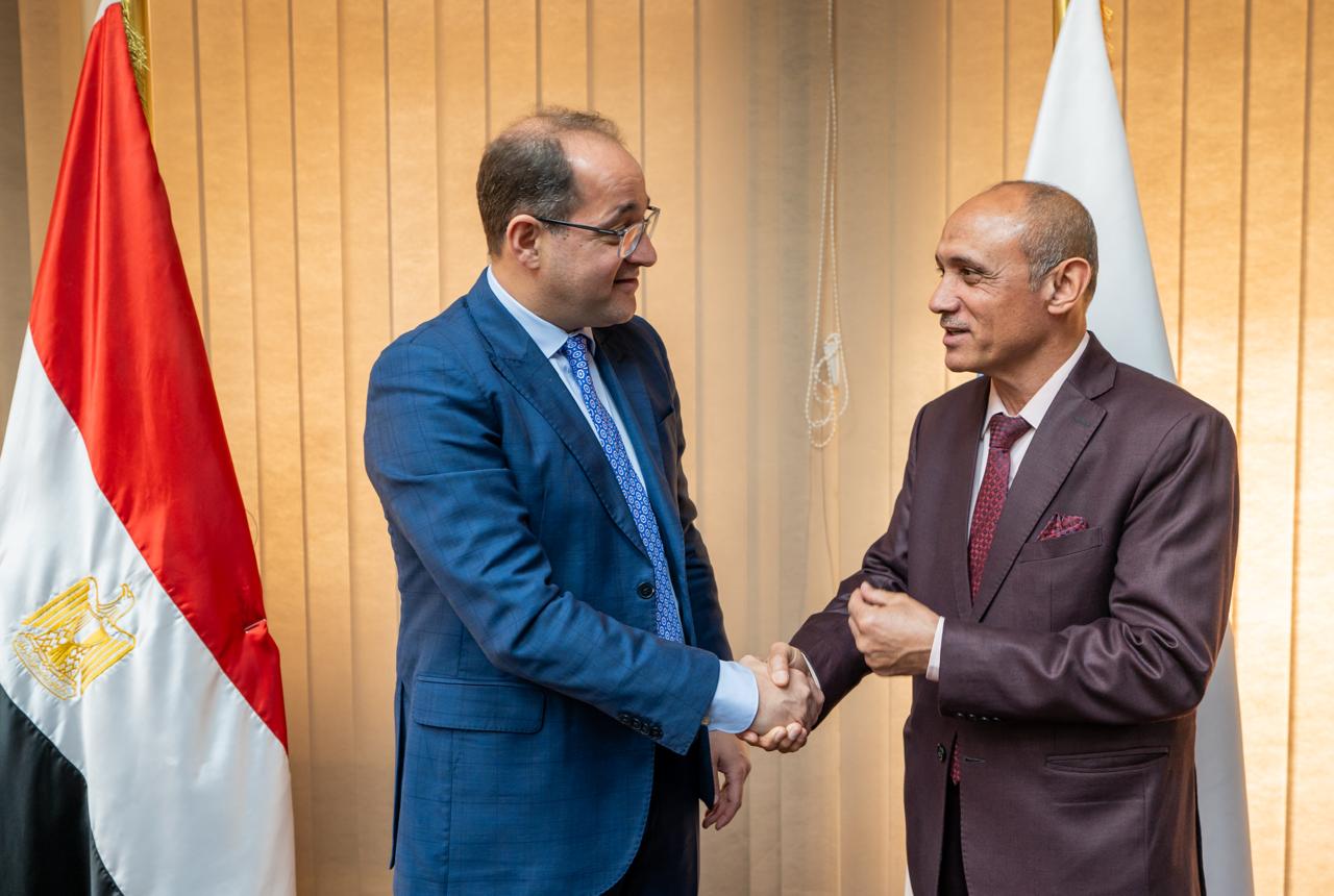 وزير المالية يكرم 7 قيادات ضريبية متميزة تقديرًا لأدائهم في رضاء الممولين 5 وزير المالية يكرم 7 قيادات ضريبية متميزة تقديرًا لأدائهم في رضاء الممولين