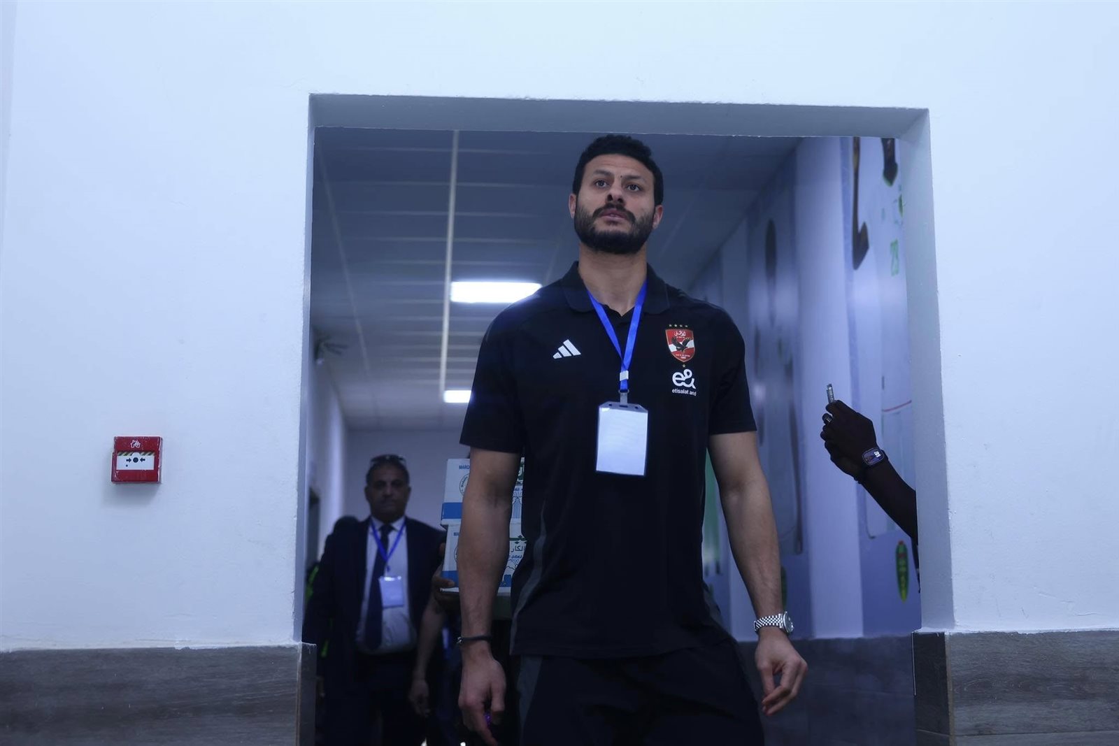 دوري أبطال أفريقيا.. لاعبو الأهلي يتفقدون ملعب "شيخا ولد بيديا" قبل مواجهة الهلال 1 دوري أبطال أفريقيا.. لاعبو الأهلي يتفقدون ملعب "شيخا ولد بيديا" قبل مواجهة الهلال