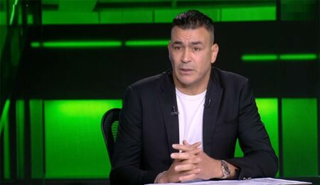 عصام الحضري: الأهلي يمر بأزمة حقيقية.. ويانكون لا يستحق الاستمرار كل هذه المدة
