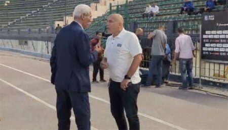 فيديو | في ظهوره الأول مع الأهلي.. محمد يوسف يطالب مراقب المباراة بتطبيق اللائحة قبل مواجهة بتروجيت