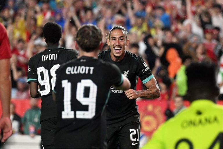 ليفربول يوافق على رحيل الصديق المقرب لـ محمد صلاح