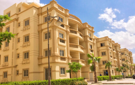 العقارات تتصدر تداولات اليوم بالبورصة المصرية بقيمة 739.7 مليون جنيه
