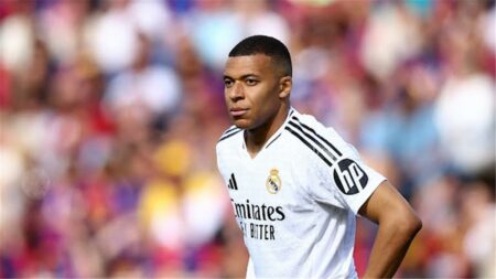 فيديو | الهاتريك.. مبابي يسجل هدف ريال مدريد الثالث أمام برشلونة