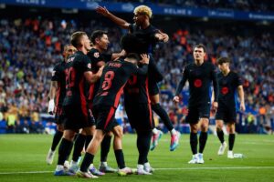 فيديو | يرد الصفعة.. لامين يامال يسخر من ريال مدريد خلال احتفالات برشلونة بلقب الدوري الإسباني