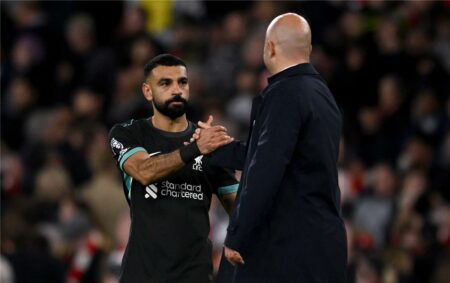 محمد صلاح يكشف حواره الصادم الأول مع سلوت ويصرّح: أخبرني بشيء كنت أحتاجه