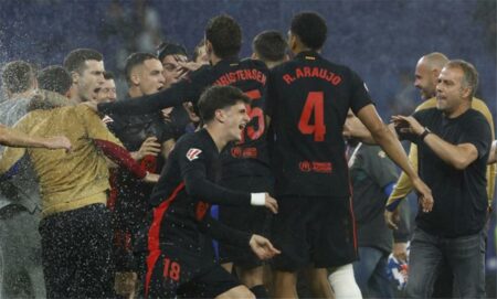 تشكيل برشلونة أمام فياريال في الدوري الإسباني.. ثلاثي هجومي