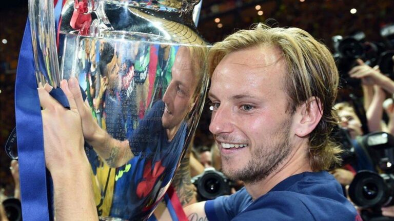 راكيتيتش: لاعب برشلونة يستحق الكرة الذهبية.. ولن يلعب إذا نافس ميسي