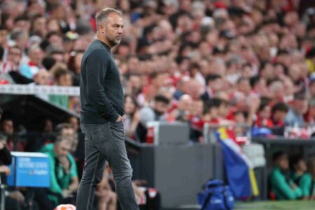 فليك: لا أعلم شيئًا عن مستقبل لاعب برشلونة.. وتعاقد ريال مدريد مع ألونسو لم يفاجئني