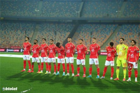 محمد عمارة: الأهلي وضع قنبلة في غرفة الملابس.. وأعتذر لهذا اللاعب