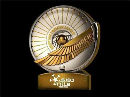 من القاهرة لـ السويس.. رابطة الأندية تقرر تسليم درع الدوري لـ الأهلي أو بيراميدز في الملعب