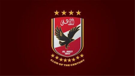 عاجل | الأهلي يعلن رحيل ثلاثة لاعبين ويوجه لهم الشكر
