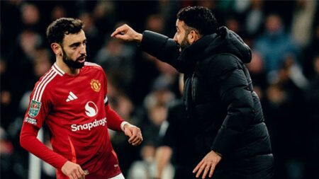 أموريم يرد على عرض الهلال لضم برونو فرنانديز من مانشستر يونايتد