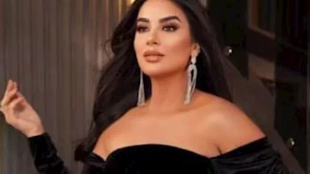 جوري بكر تستعرض فستانها بأحدث ظهور والجمهور يعلق (صور)