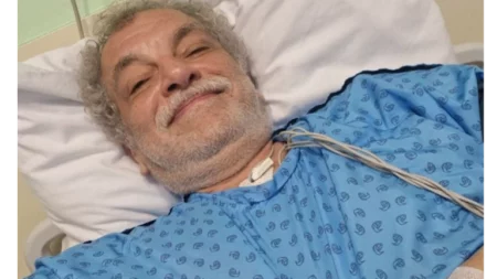 من داخل المستشفى.. المخرج أشرف فايق يعلن خضوعه لعملية جراحية (صور)