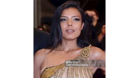 رفقة باسم سمرة ومنة شلبي.. ناهد السباعي تستعيد ذكرياتها في كان السينمائي