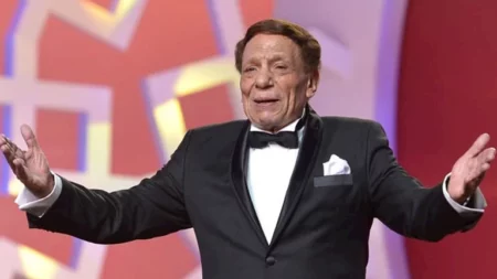 هكذا احتفلت هالة صدقي بعيد ميلاد عادل إمام الـ 85
