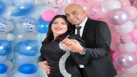 انفصال الشاعر محمد عاطف عن زوجته: "تم الطلاق بشكل نهائي"