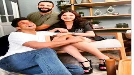 أحمد الفيشاوي يُثير جدلا بصور قديمة "دينا" والجمهور يعلق