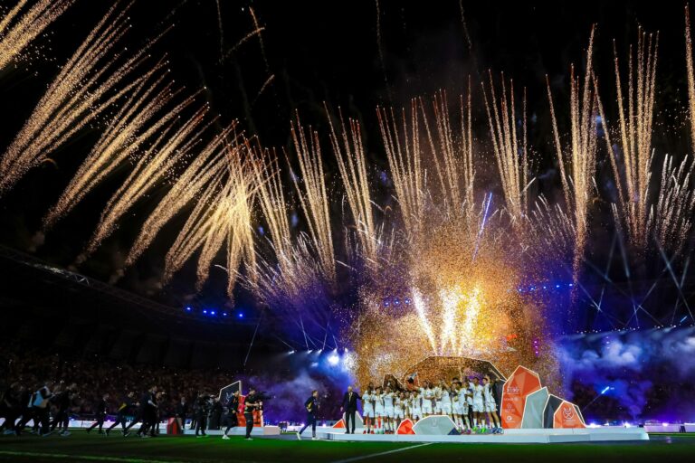 التسويق الرياضي وأثره في تطوير الرياضة بالمملكة العربية السعودية التسويق الرياضي وأثره في تطوير الرياضة بالمملكة العربية السعودية