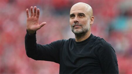 مانشستر سيتي يعطي الضوء الأخضر لرحيل فتى جوارديولا في الصيف