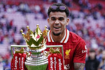 حلم الطفولة ورفض الدوري السعودي بسببه.. لويس دياز يحدد ناديه الجديد بعد الرحيل عن ليفربول