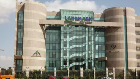 مصر للمقاصة توافق على توزيع 545 مليون جنيه أرباحاً بين نقدي وأسهم مجانية عن العام الماضي