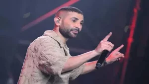 أحمد سعد يثير الجدل بحقيبة هيرمس.. لن تتوقع سعرها