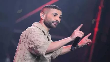 "بيستهبل".. أحمد سعد يروج لأغنيته الجديدة