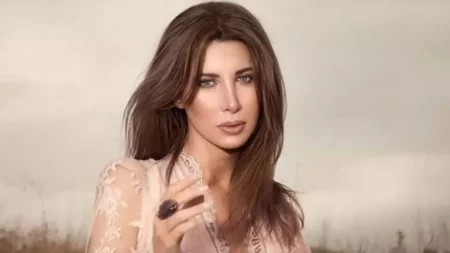 نانسي عجرم تخطف الأنظار بإطلالة ساحرة.. لماذا اختارت البدلة النسائية؟