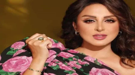 أنغام تتألق بفستان ذهبي ساحر- كيف نسقت إطلالتها؟