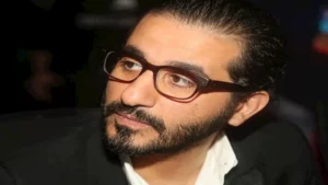 تعرض والدة أحمد حلمي لأزمة صحية