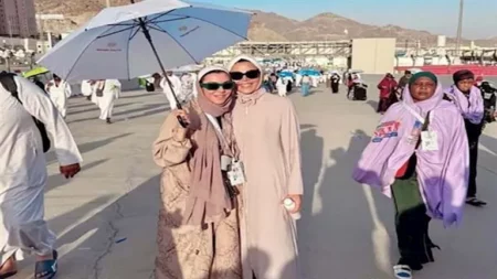 بالصور- ريهام حجاج مع سعد الدين الهلالي خلال أداء مناسك الحج