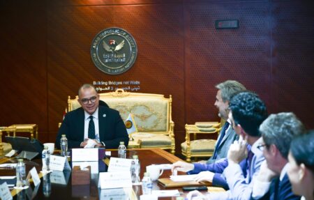 مصر تبحث مع إيطاليا فرص التعاون المتاحة بالقطاع المالي غير المصرفي 