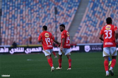 الأهلي يوضح حقيقة رحيل حسين الشحات وأفشة