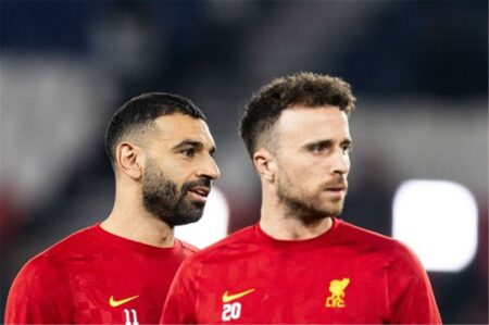 خائف من العودة لليفربول.. محمد صلاح يكسر صمته ويعلق لأول مرة على رحيل جوتا