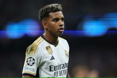 بشكل مفاجئ.. عملاق أوروبي يتواصل مع رودريجو لضمه من ريال مدريد