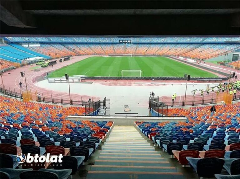 تحديد ملاعب الأهلي والزمالك في الموسم الجديد