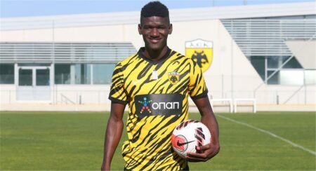 أيك آثينا يرد عبر بطولات على أنباء اهتمام الزمالك بضم زيني