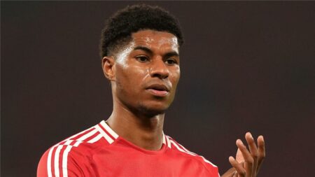 راشفورد يواصل تلميحاته الخفية بشأن انتقاله إلى برشلونة