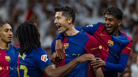 برشلونة: لاعب الفريق غير قابل للمساس رغم عروض السعودية والدوري الإنجليزي