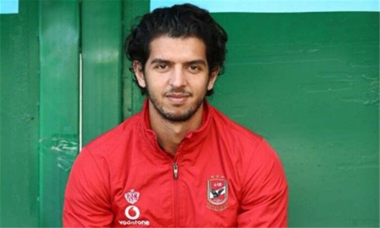 عمرو بركات: ارتباطي بـ الأهلي منعني من الانضمام لبعض الأندية.. وتعرضت للظلم