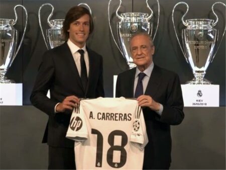 بيريز من مؤتمر تقديم كاريراس: لقد حققت حلمك.. وعبرت الحدود من أجل ريال مدريد